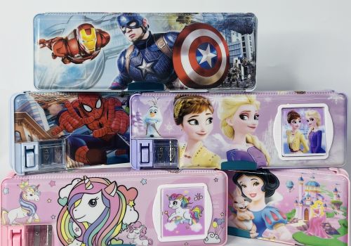 Hộp bút nam châm có máy tính 