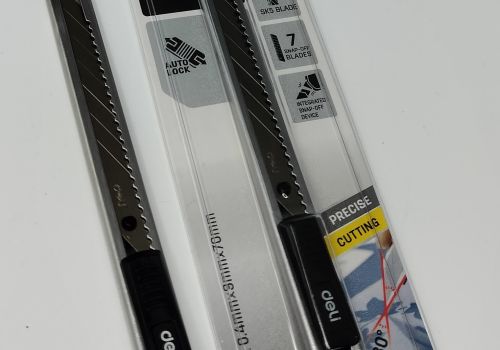 Dao dọc giấy deli DL2034