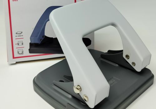 đục lỗ 20 tờ deli DL0102