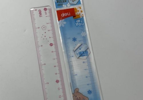 Thước kẻ nhựa deli 15cm H655