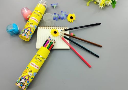 chì 18 màu Eras E622